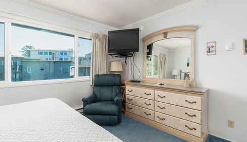 27 Oceanfront 3rd Floor