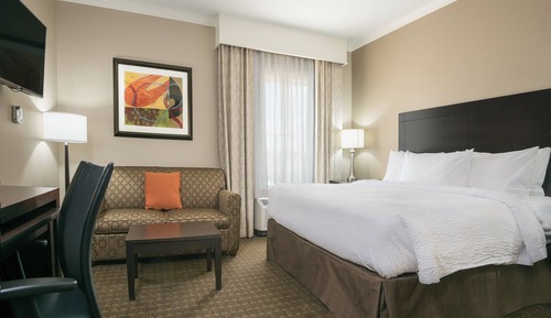Studio Suite, 1 King Bed with Sofa bed