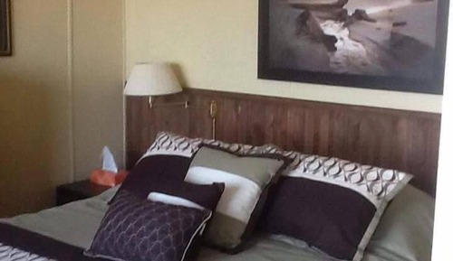 Queen Room with Kitchenette - #7