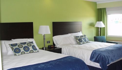 Choose from the Bonnie & Clyde, Marilyn Monroe, the Bogey and Bacall, or the Newman & Redford room
