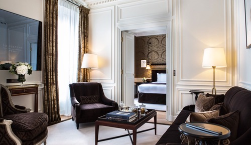 Deluxe Suite