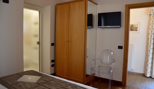 Penthouse, 2 Bedrooms, 2 Bathrooms