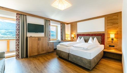 Classic Double Room, Balcony
