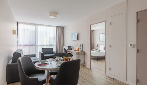 One Bedroom Apartment