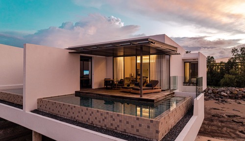 Ocean Pool Villa (King Bed or Twin Bed)