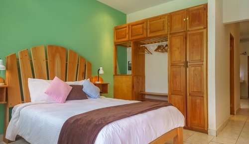 Studio Suite, 1 Bedroom, Kitchen, Garden View