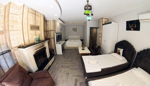 Family Garden Room