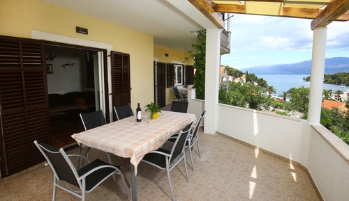 Apartment (Three bedroom Apartment with Sea View)