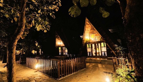 Garden View Wooden Chalet with Sitout
