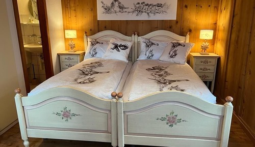 Standard Room, 1 Queen Bed