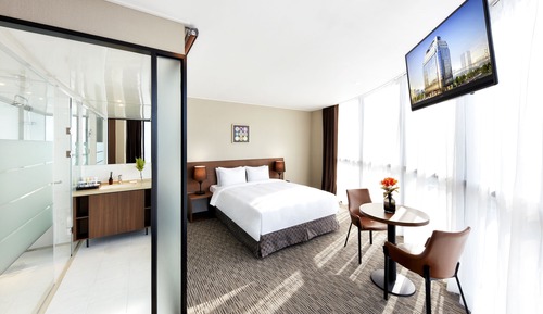 Corner Suite
