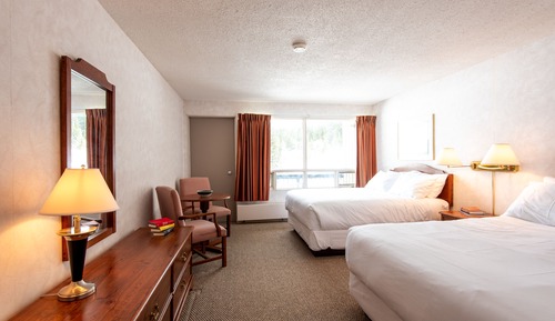 Deluxe Double Room, 2 Queen Beds, Balcony, Lake View