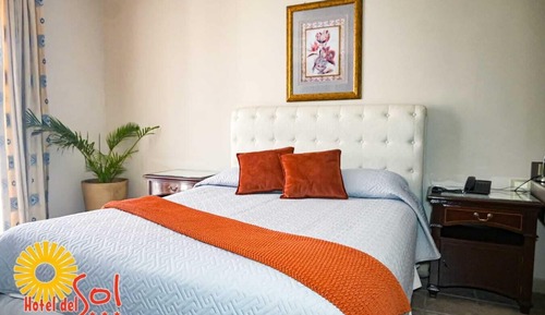 Romantic Room, Mixed Dorm