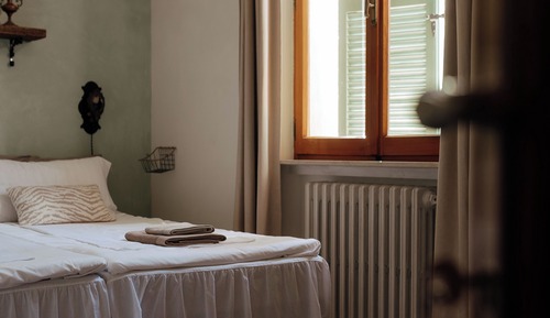 Standard Double Room, Shared Bathroom