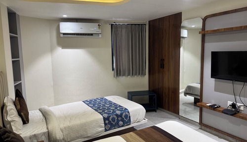 Senior Triple Room