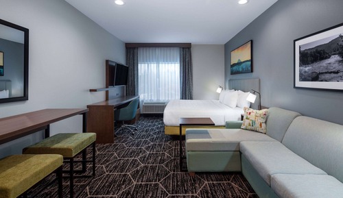 Suite, 1 King Bed, Non Smoking, Kitchenette