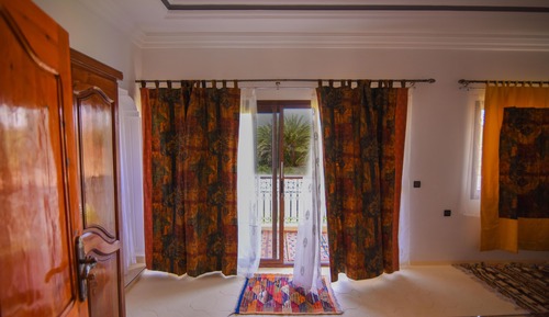 Panoramic Room