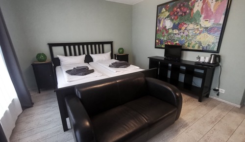 Suite, Private Bathroom