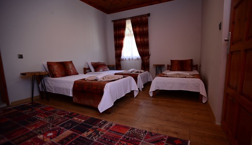 Triple Room, 1 Bedroom, Smoking, Mountain View