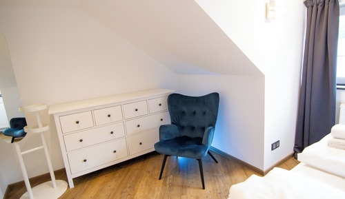 Luxury Penthouse, Annex Building