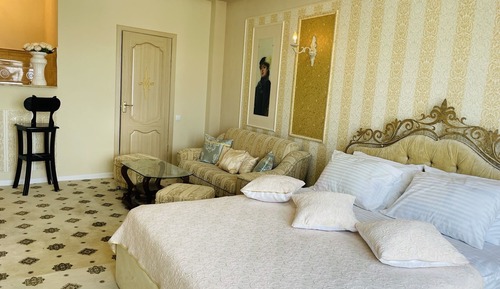 Presidential Room
