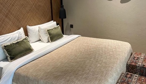 Luxury Single Room