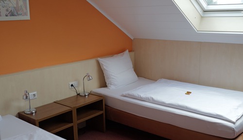 Comfort Twin Room