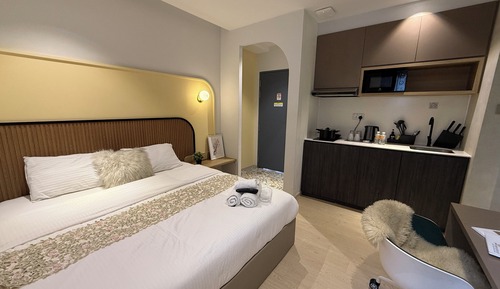 Superior Studio, 1 King Bed