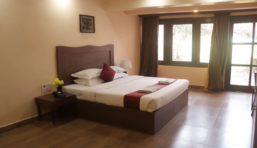 Luxury Garden View Room