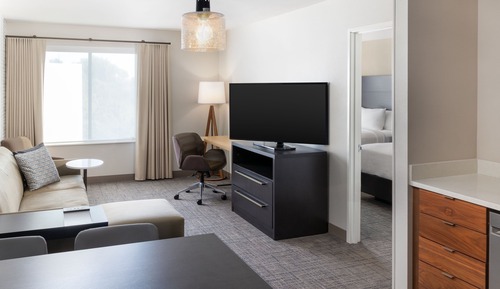 Suite, Multiple Beds, Bathtub
