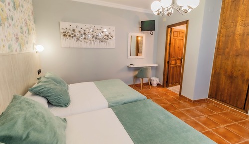 Standard Triple Room, Garden View