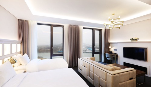 Junior Suite Family Twin (Complimentary Pool Access for 3)