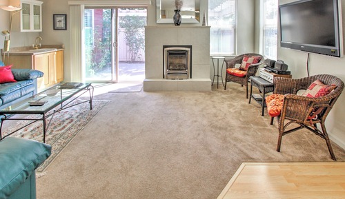 House (2 Bedrooms)