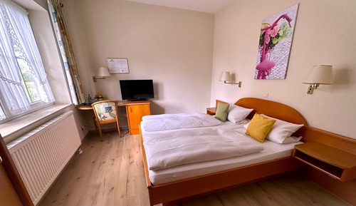 Basic Double Room, 1 Queen Bed, Non Smoking, Garden Area