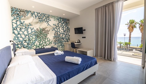 Panoramic Triple Room