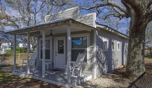House, 2 Bedrooms