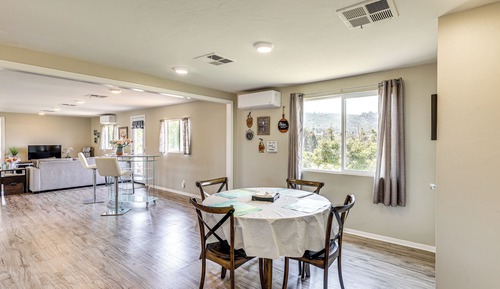House (2 Bedrooms)