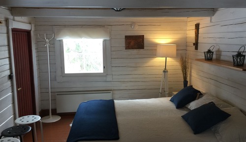 Economy Tree House