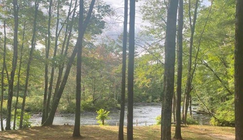 House (Rivers Edge)