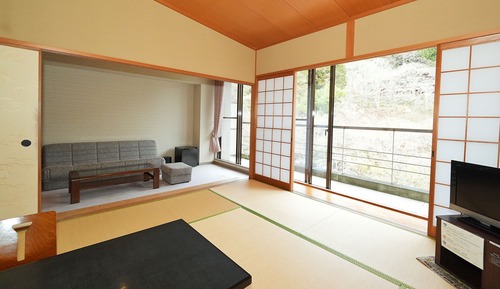 Standard Quadruple Room, Non Smoking, Mountain View