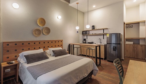 Superior Studio, 1 King Bed, Kitchen
