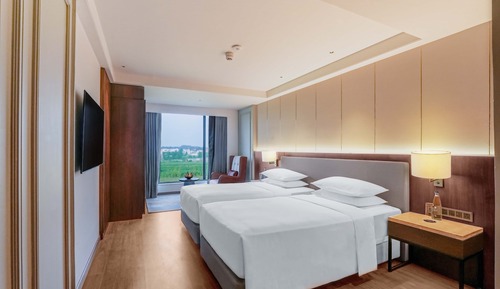 Room, Multiple Beds (Specialty)