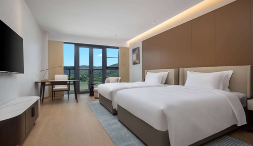 Deluxe Room, 2 Twin Beds, Non Smoking, Lake View