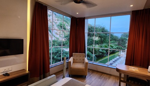 Luxury Studio, 1 Double Bed, Mountain View