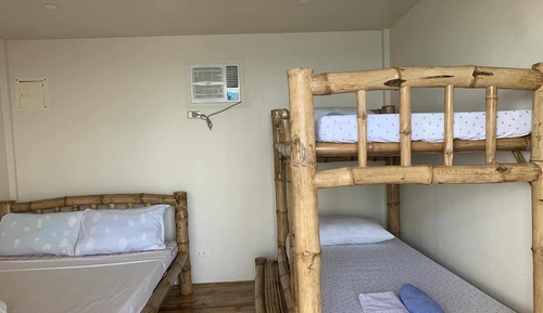 Family Room, Multiple Beds