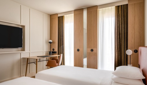Deluxe Room, 2 Twin Beds, Non Smoking