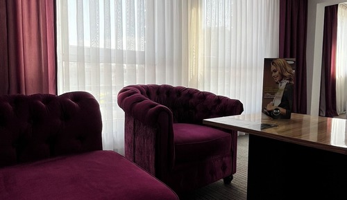 Junior Studio Suite
