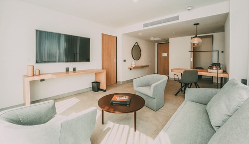 Signature Suite