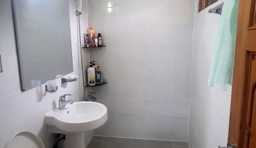Room (Unshared House)