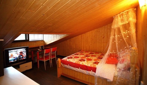 Room (Daisy)